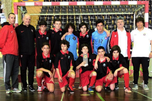 Seleção Distrital Masculina de Futebol Sub-14 fecha Torneio Vila dos  Gamas na terceira posição