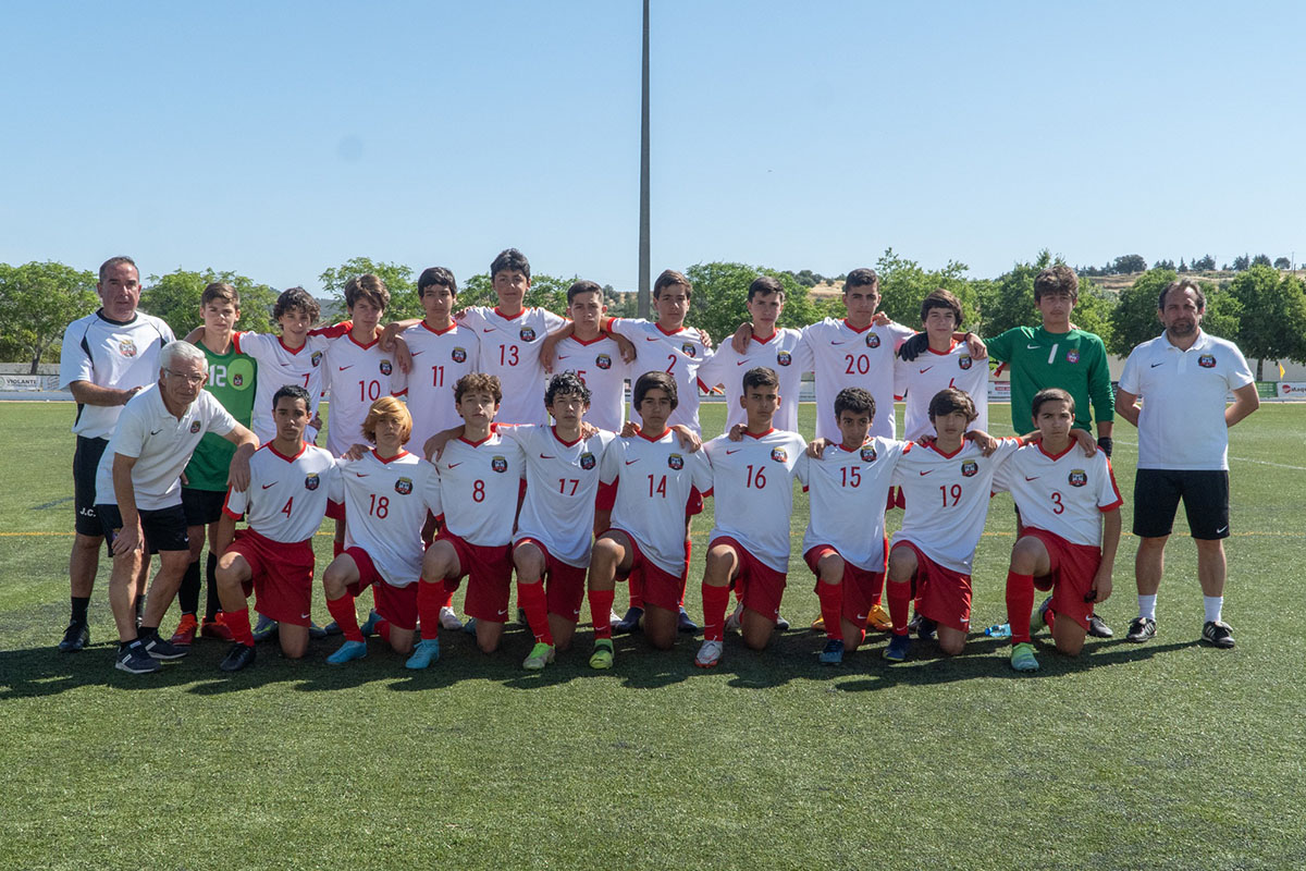 Seleção Distrital Masculina de Futebol Sub-14 termina em terceiro no Torneio "Vila dos Gamas" 2022