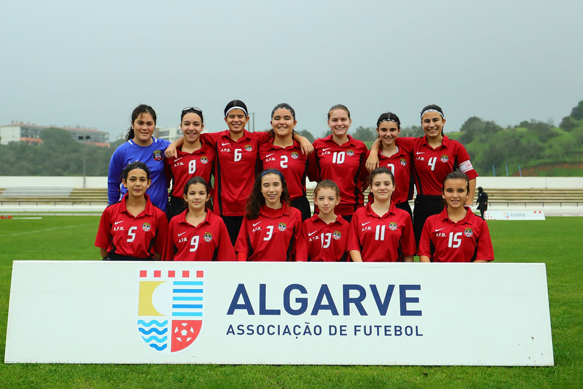 Seleção Distrital Feminina de Futebol Sub-14 segue para a Liga Bronze do Interassociações da categoria