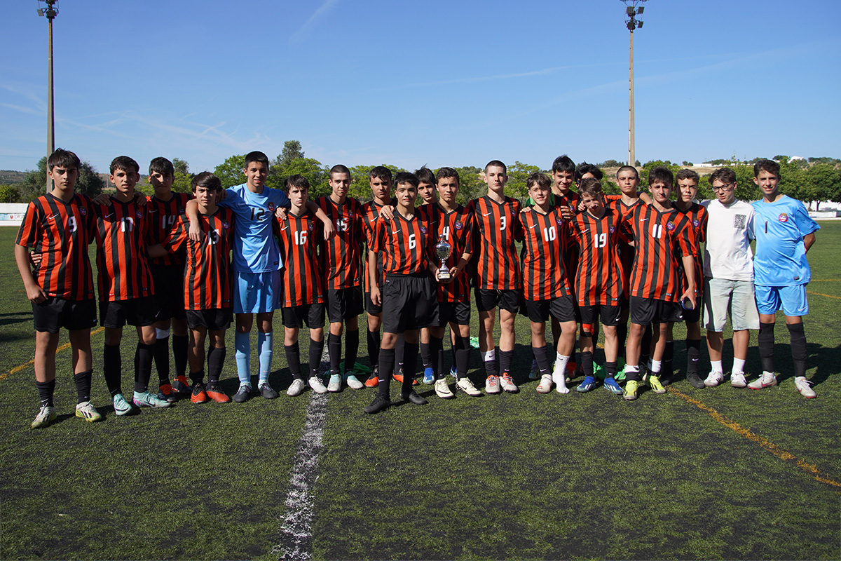 Torneio "Vila dos Gamas": Seleção Distrital Masculina de Futebol Sub-14 conquista terceiro lugar